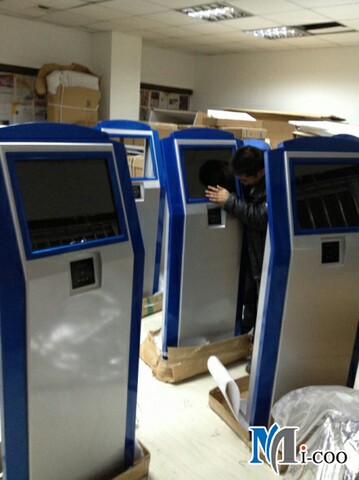 我公司成功交付連云港東?？h公安局觸摸查詢機19套